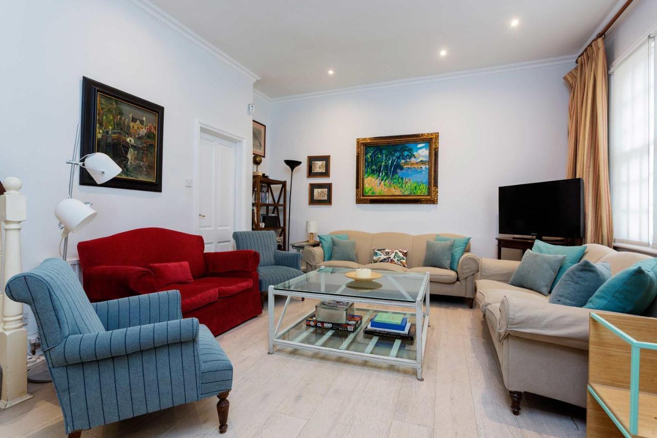 Veeve - A Kensington Mews Villa London Bagian luar foto
