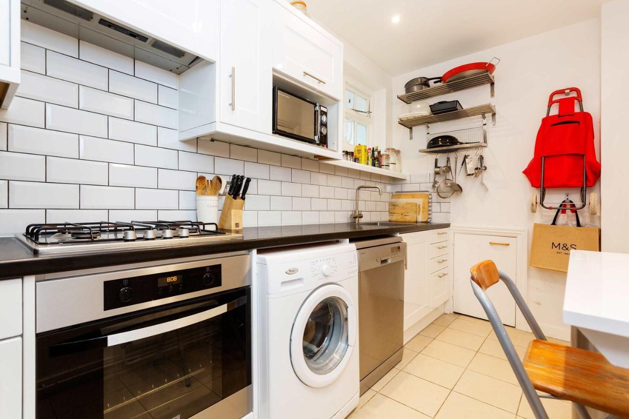 Veeve - A Kensington Mews Villa London Bagian luar foto